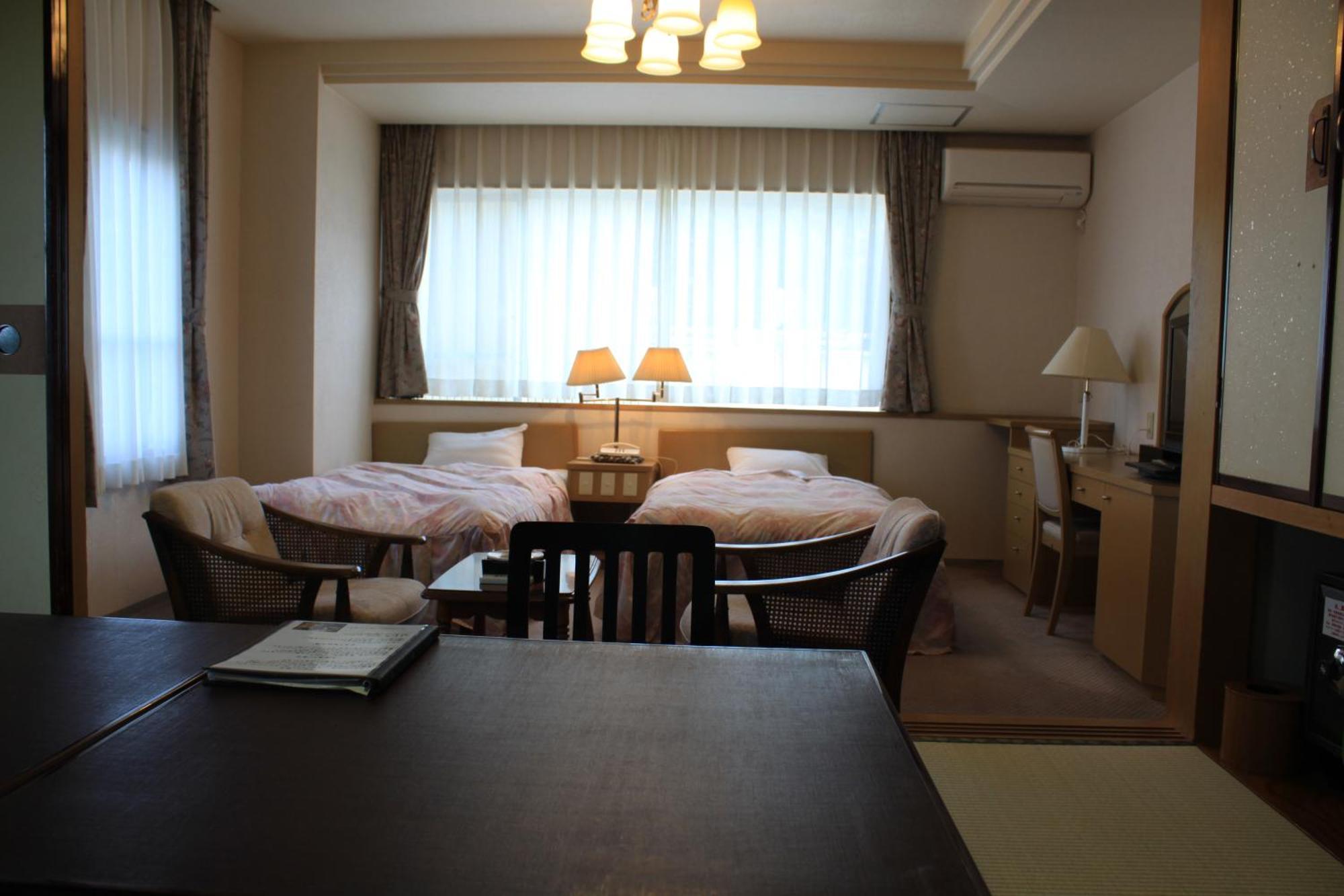 Hotel Irodori Koyo Komono Habitación foto